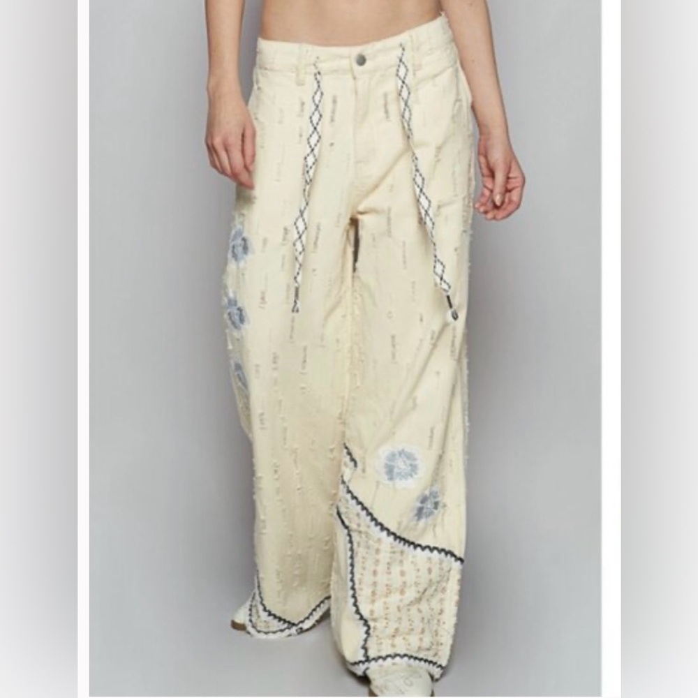 POL Cream Patchwork Embroidered Wide Leg Jeans | Boho Relaxed Fit Medium | NWOT